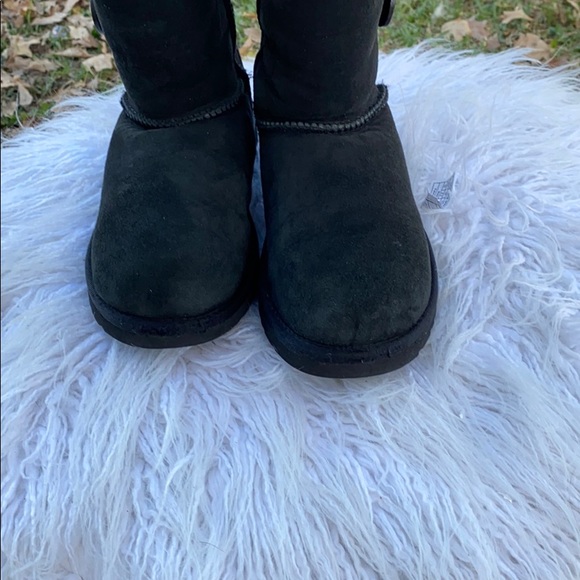 UGG BAILEY BUTTON TRIPLET SHEARLING BOOTS BLACK - Picture 10 of 14